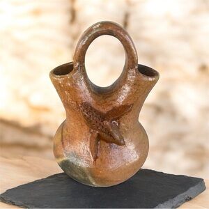 Vintage Navajo Traditional Handcrafted Wedding Vase Symbolizing Union 6 1/4”